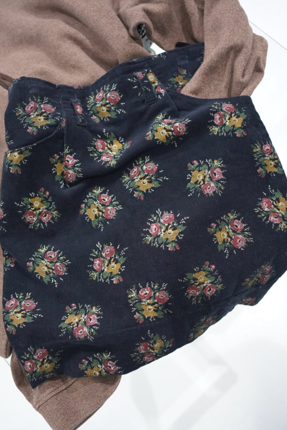 petit flower corduroy skirt