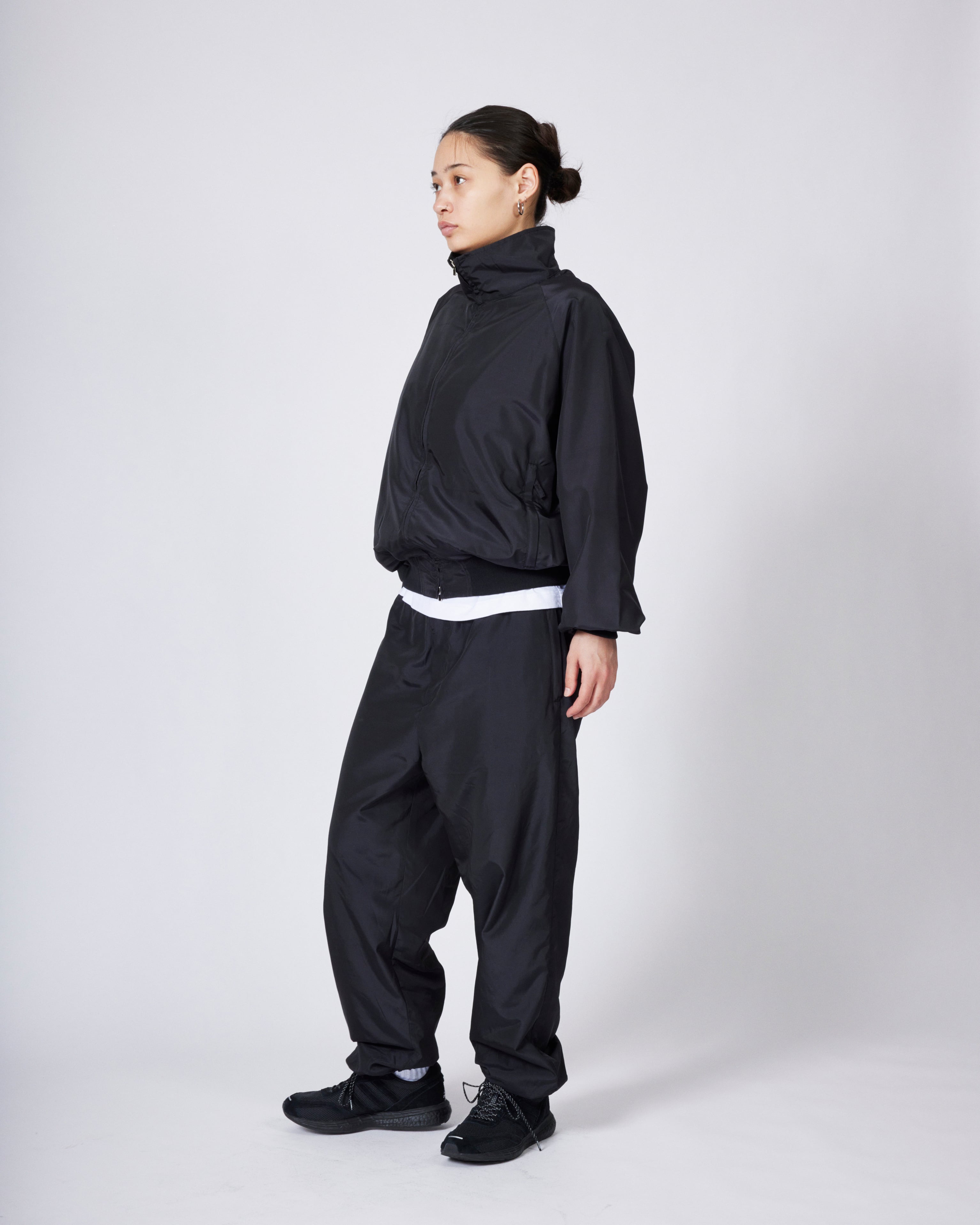 everyone nylon silk track pants (BLACK) | everyone