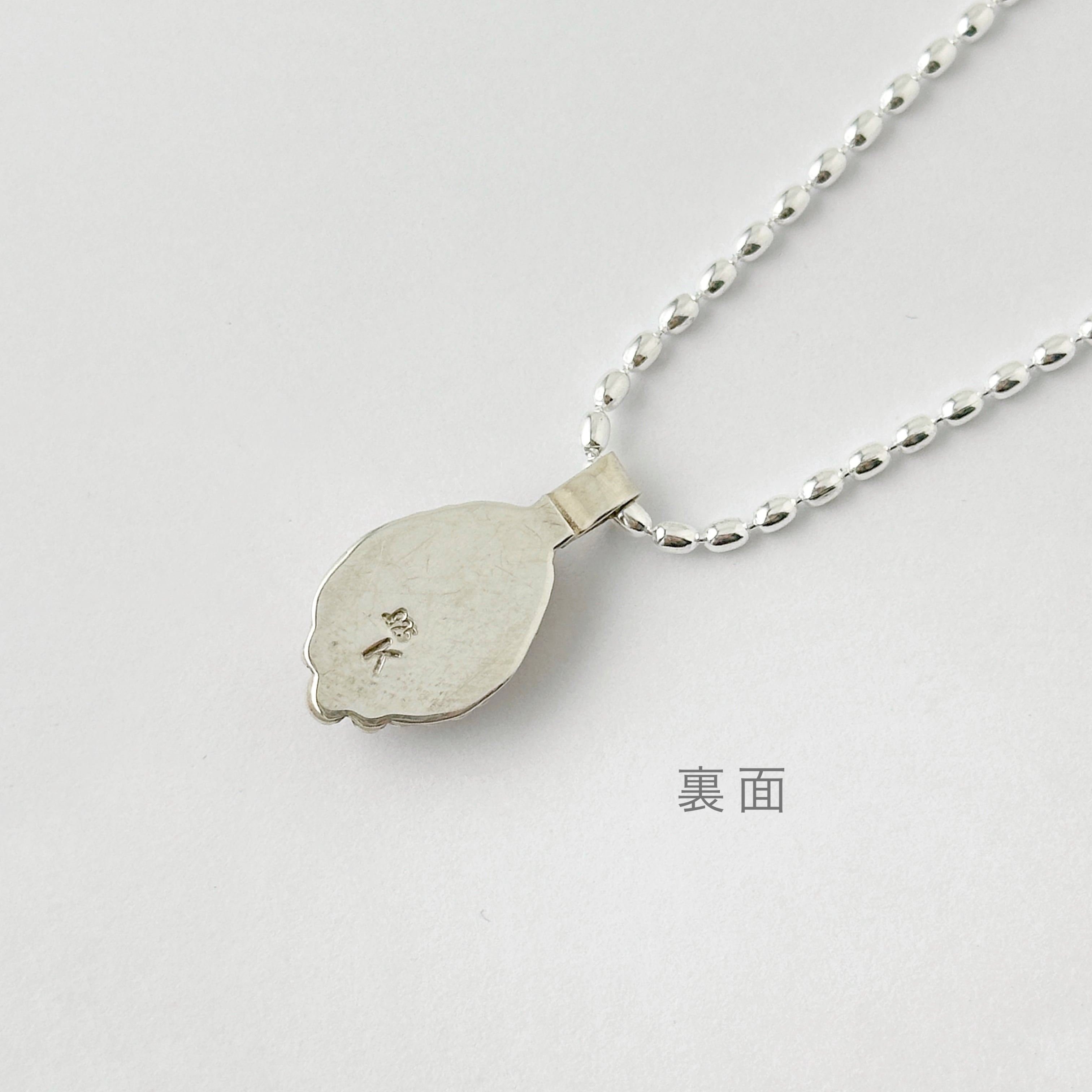 Indian Jewelry 》ドロップ型 コンクシェル ペンダント ネックレス