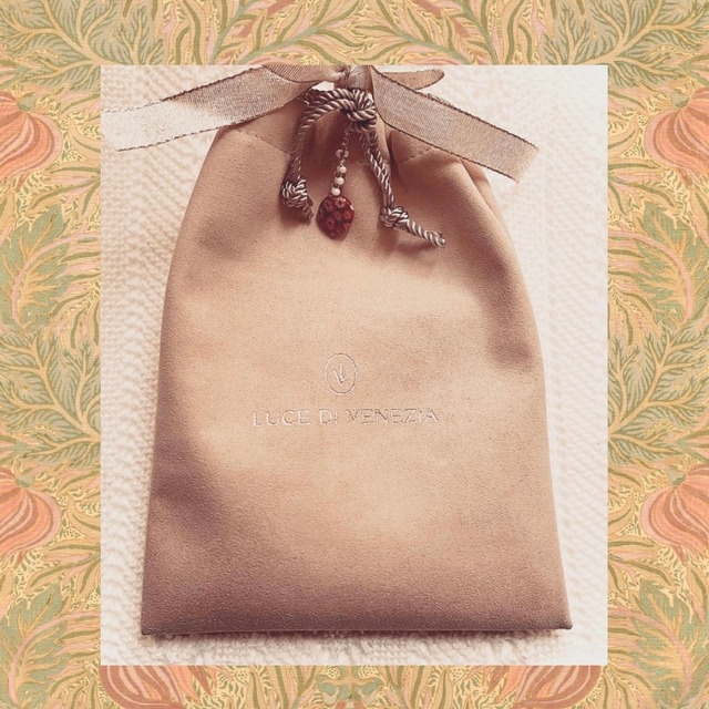 アンティークゴールドハンドベイルネックレス