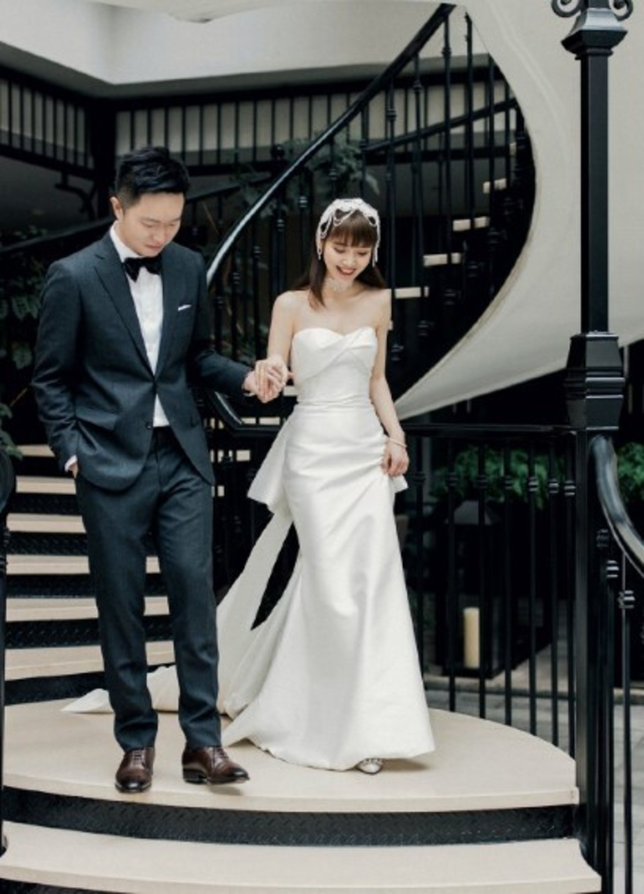 上品！ ウエディングドレス ベアトップ タンクトップ 大きなリボン  