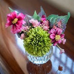 アートフラワーギフト!『みずみずしい!マジカルウォーター ミニシリーズ』グリーンポンポンマム&コスモス