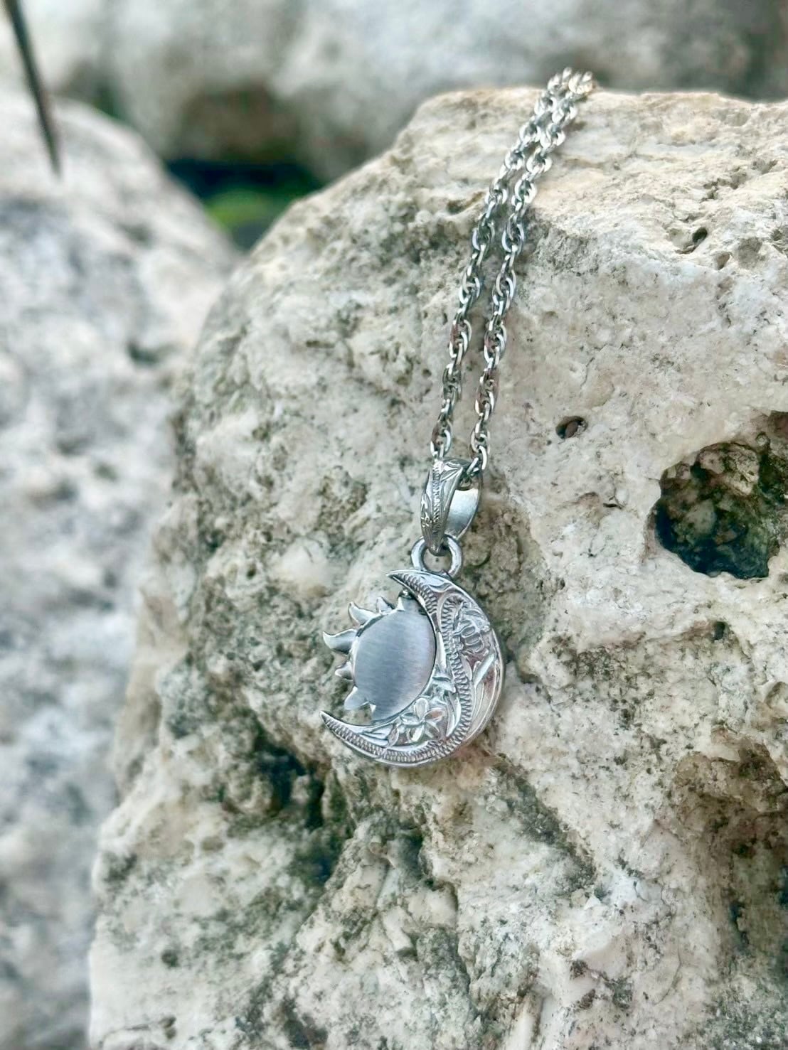 LIFE is 8th anniversary 【moon＆sun】シルバー ￥10,000(￥11,000)