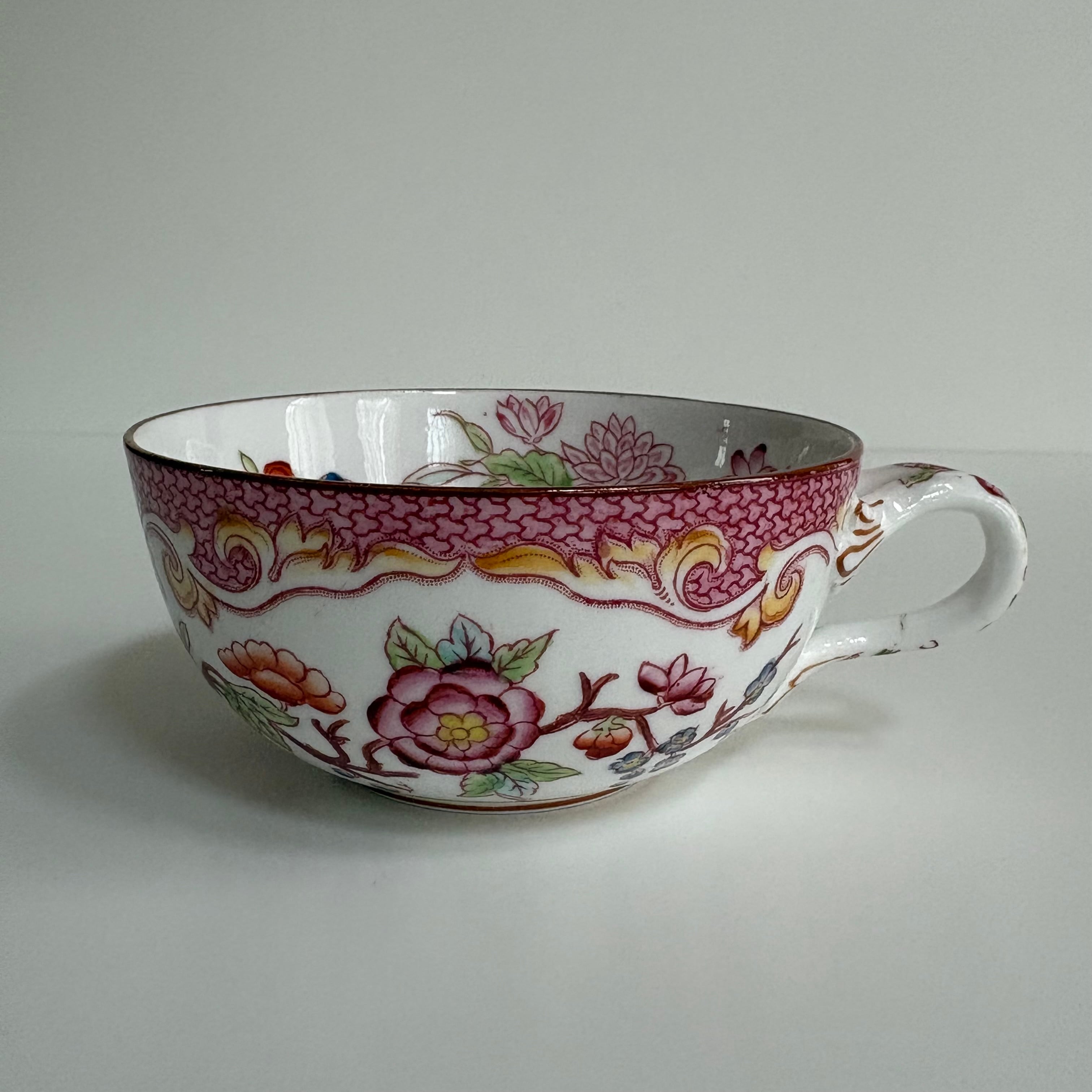 サルグミンヌ MINTON No.235 ティーカップ（華やかな花模様