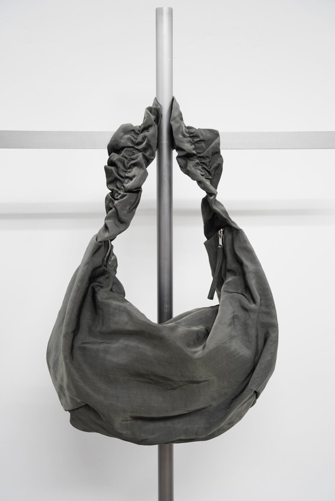 OUAT / OFFICE BAG(STEEL) | THE MODERN AGE 