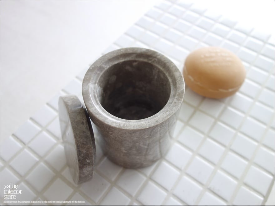 大理石　小物雑貨　アンズ　アプリコット 冷たい飲み物を 入れるカラフェやジャグ。 蓋つきなら水出しのお茶や
