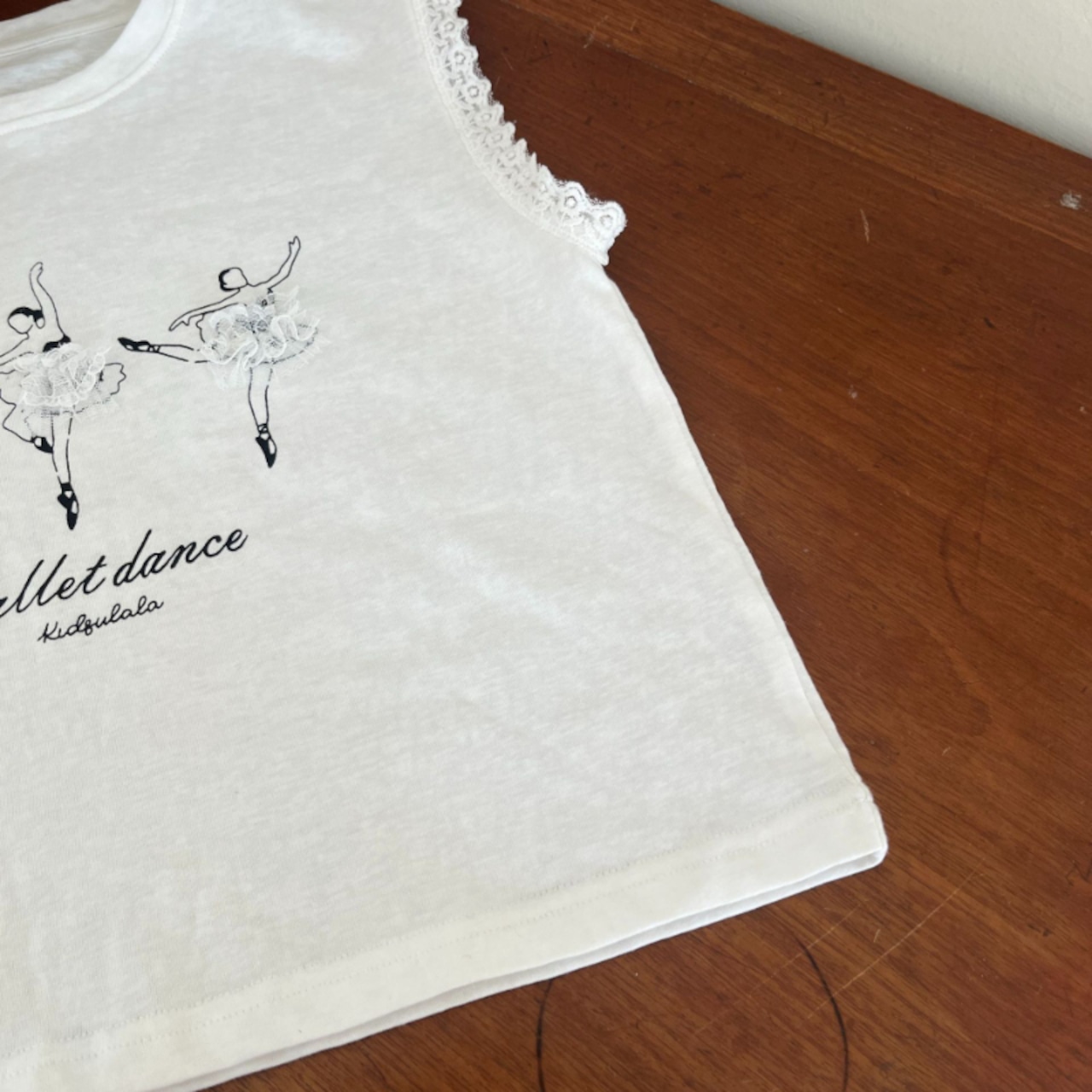 夏バレエ風レースTシャツ