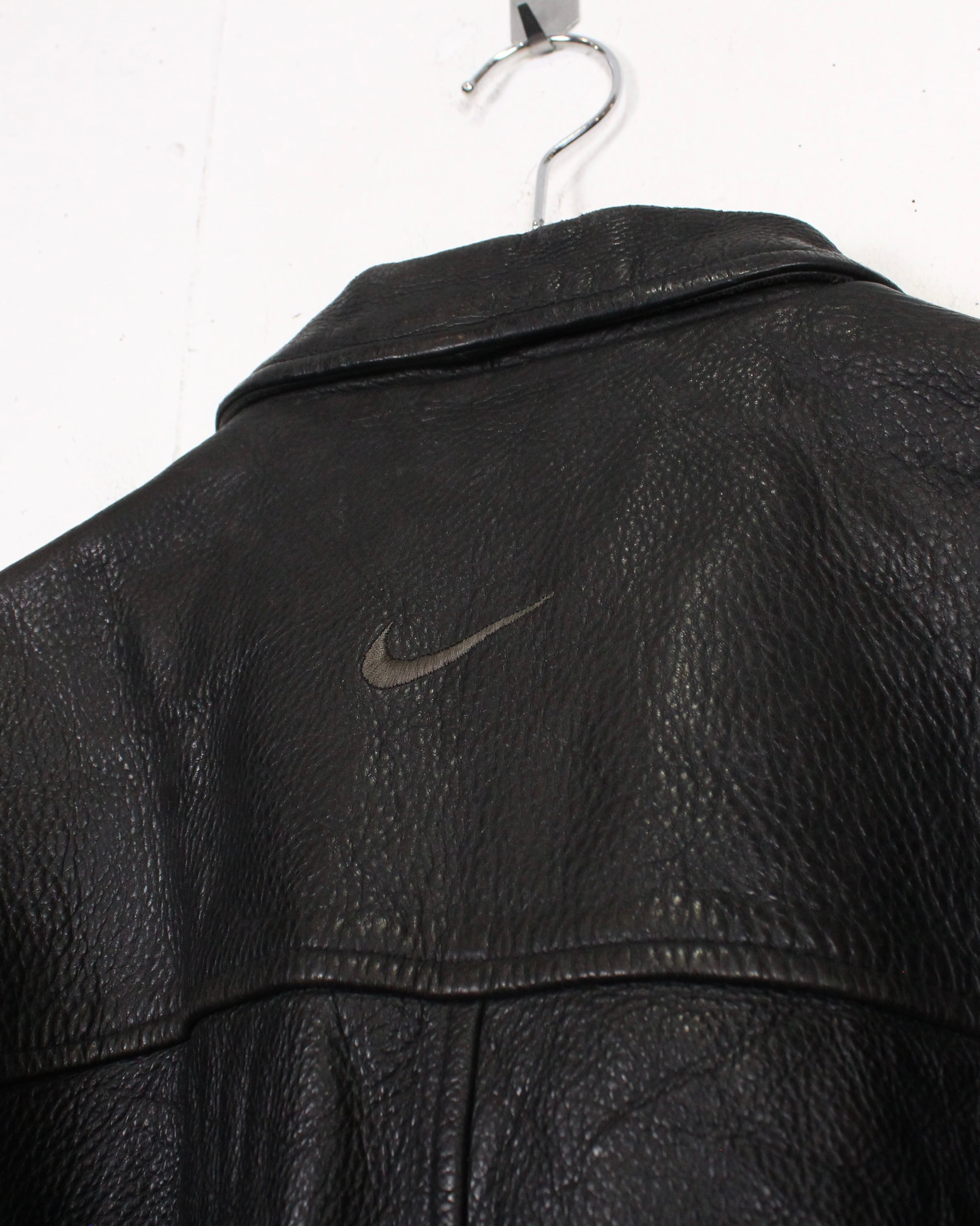 Caka act2】“NIKE” Special Logo Embroidery Leather Jacket | Caka