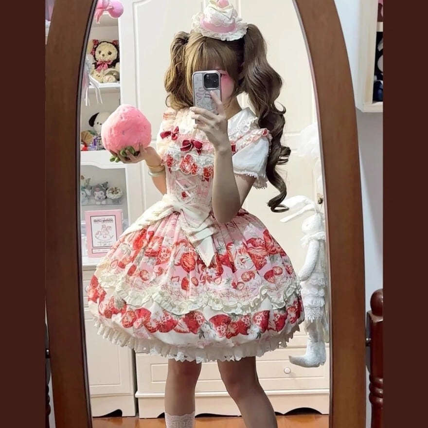 ロリィタファッション ゆめかわいい いちご柄 ワンピ ピンク 甘ロリ