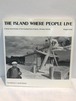 洋書　THE ISLAND WHERE PEOPLE LIVE 阿波根昌鴻　伊江島