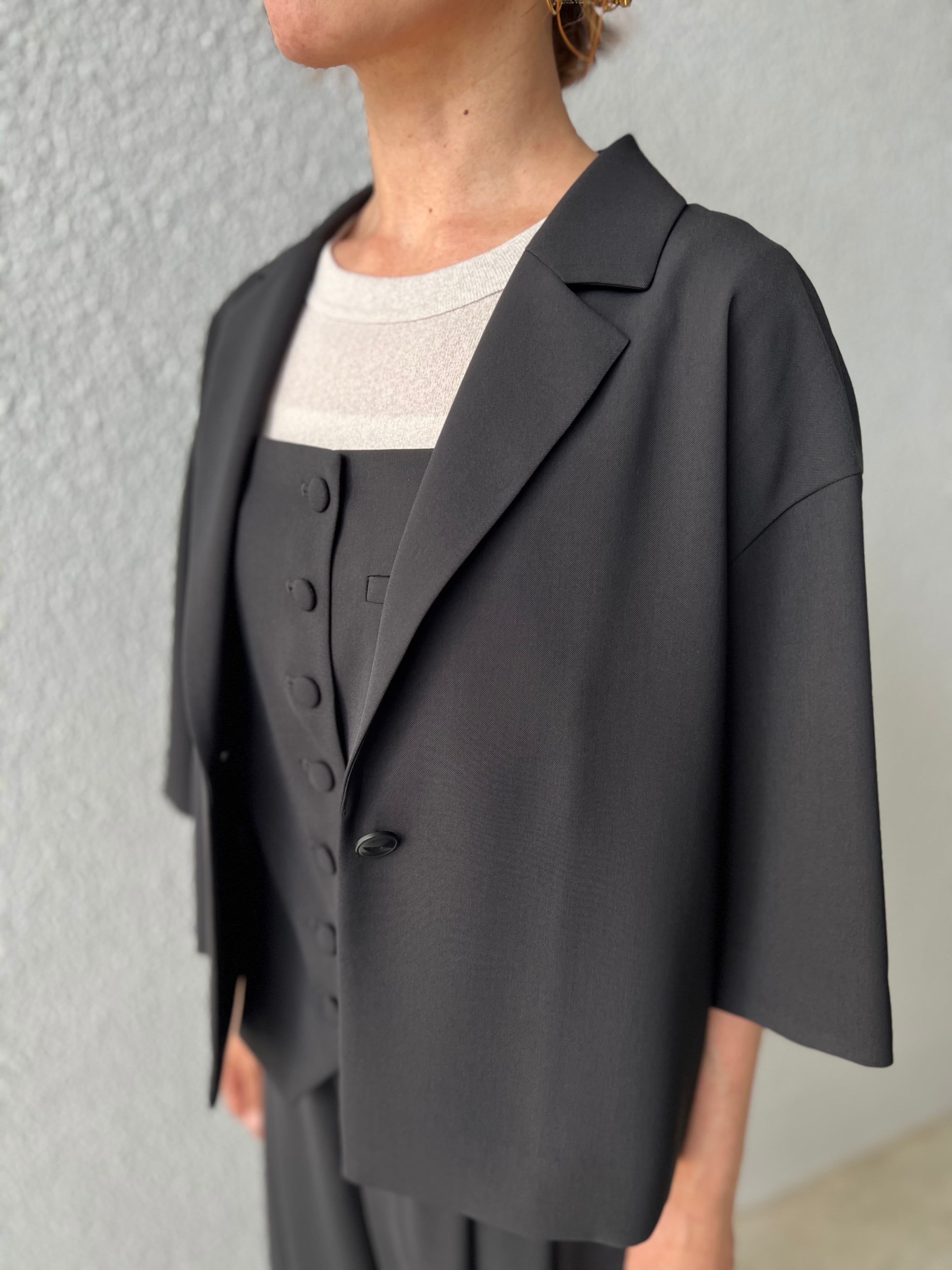 【PASSIONE】3ピース可 テーラードショートジャケット 536401