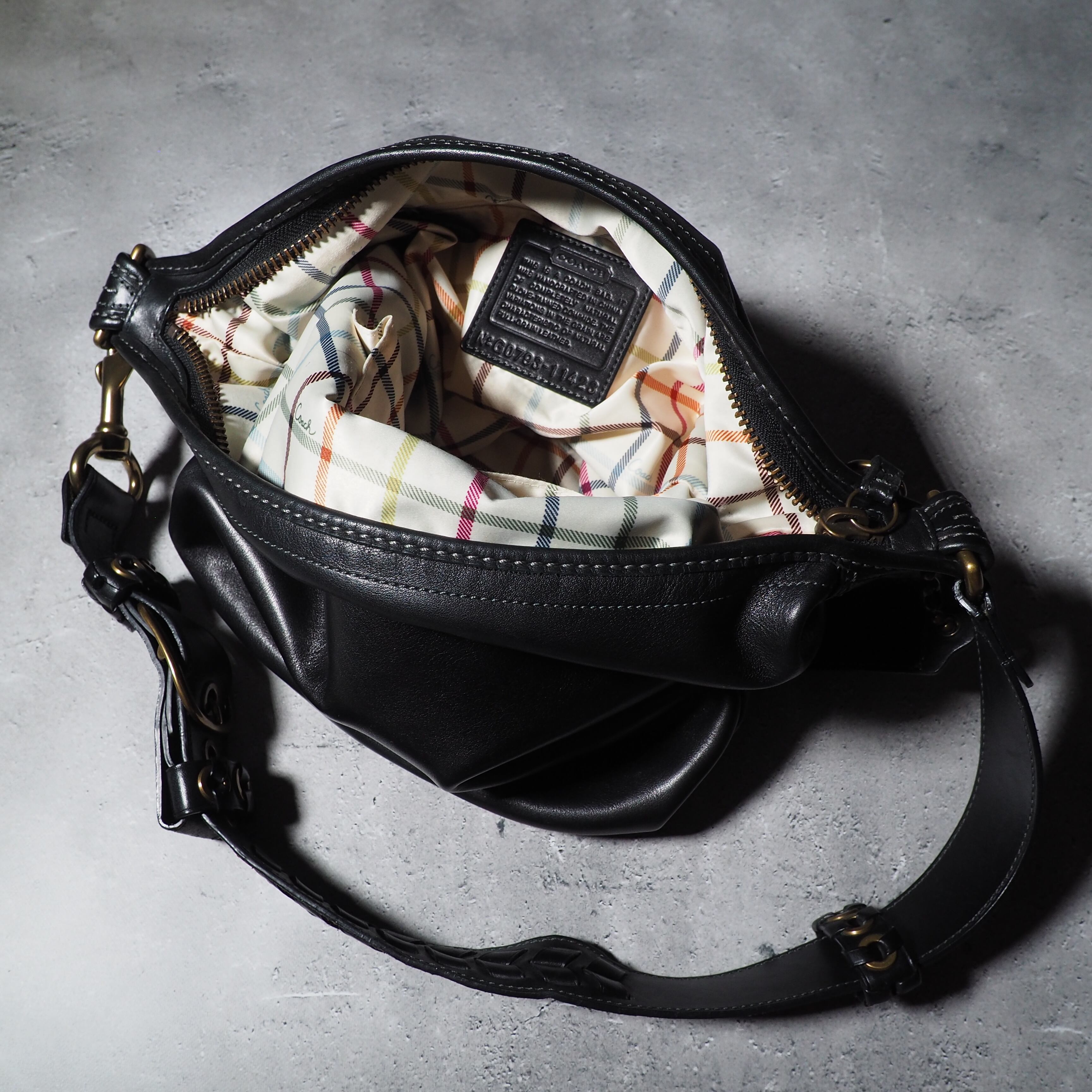 ” COACH ” Black leather 2ways hand shoulder Bag