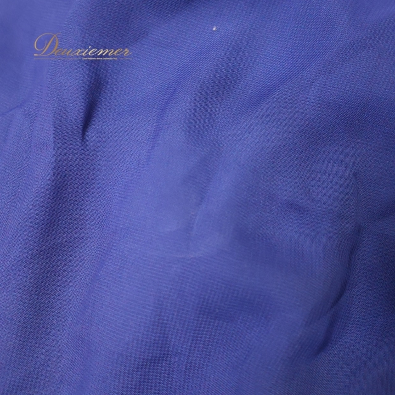 ベリーダンス オリエンタル 衣装 上下セット ブルー系 トップス スカート ツーピース セットアップ 青 ラインストーン スリット 袖有り 鮮やか 華やか キラキラ 豪華 装飾 ダンス衣装 かっこいい セクシー 透け感 民族舞踏 イベント ステージ