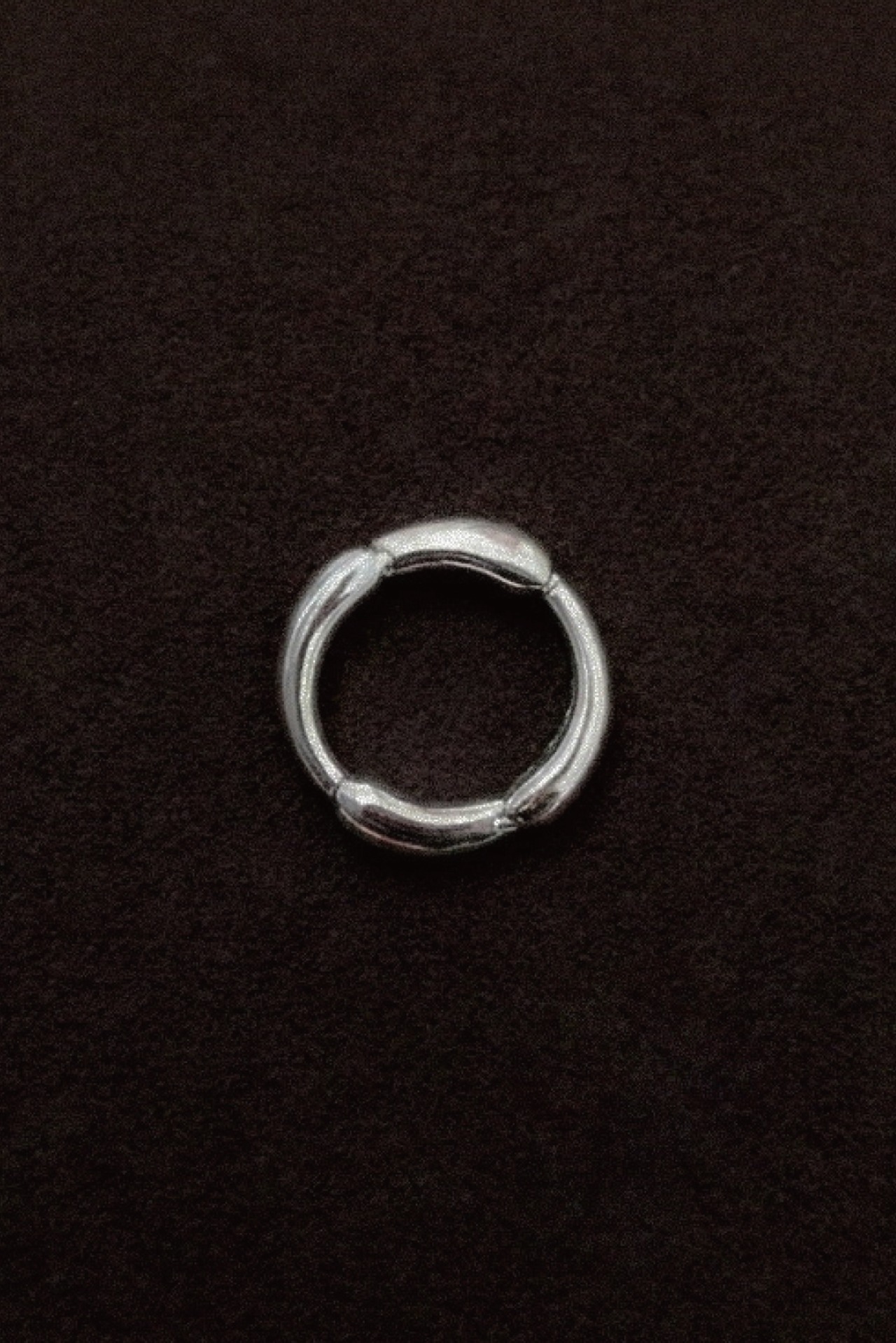 H Drop Ring “Veiné”