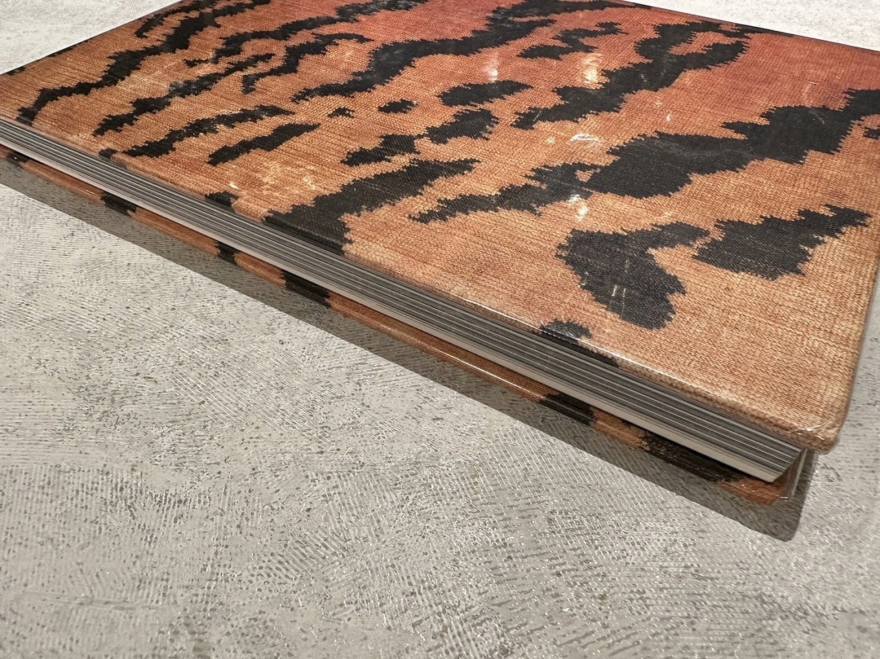 VF392】Rare Bird of Fashion: The Irreverent Iris Apfel