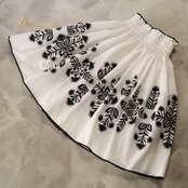 フラダンス 衣装 CoCoEmily ココエミリー パウスカート ホワイト系 ハワイアンプリント 花柄 植物柄 ハワイアン アロハ フラ ダンス レッスン 練習 ハワイアンダンス ブラック系 日本製 白 黒 モノトーン 華やか かわいい おしゃれ 上品 大人っぽい ダンス衣装 練習着 レッスンウェア