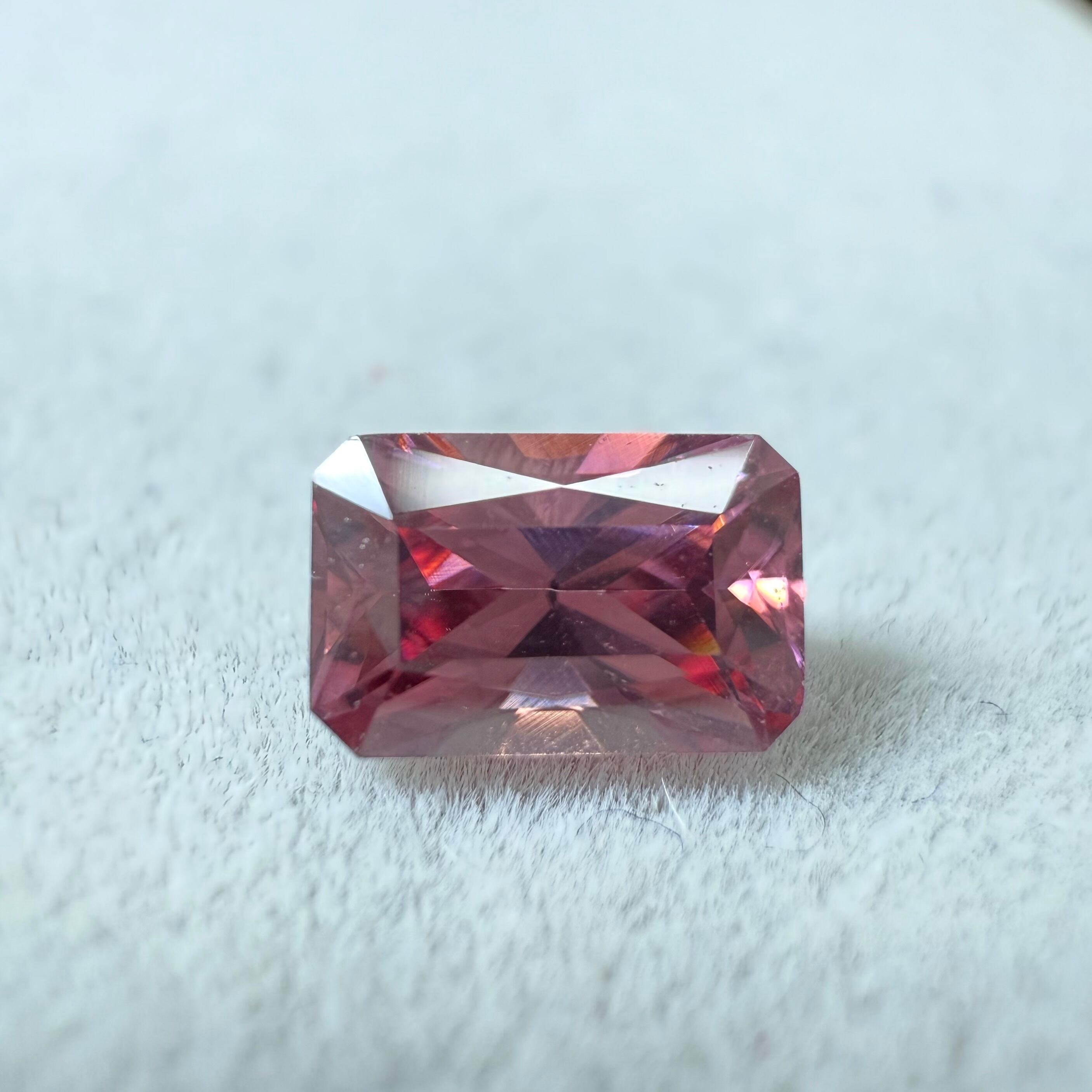 0.93ct 天然トルマリン ルース 美ピンク モザンビーク 宝石 バイカラー 