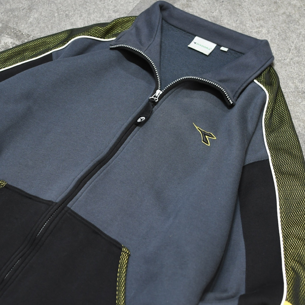 switching design track jacket