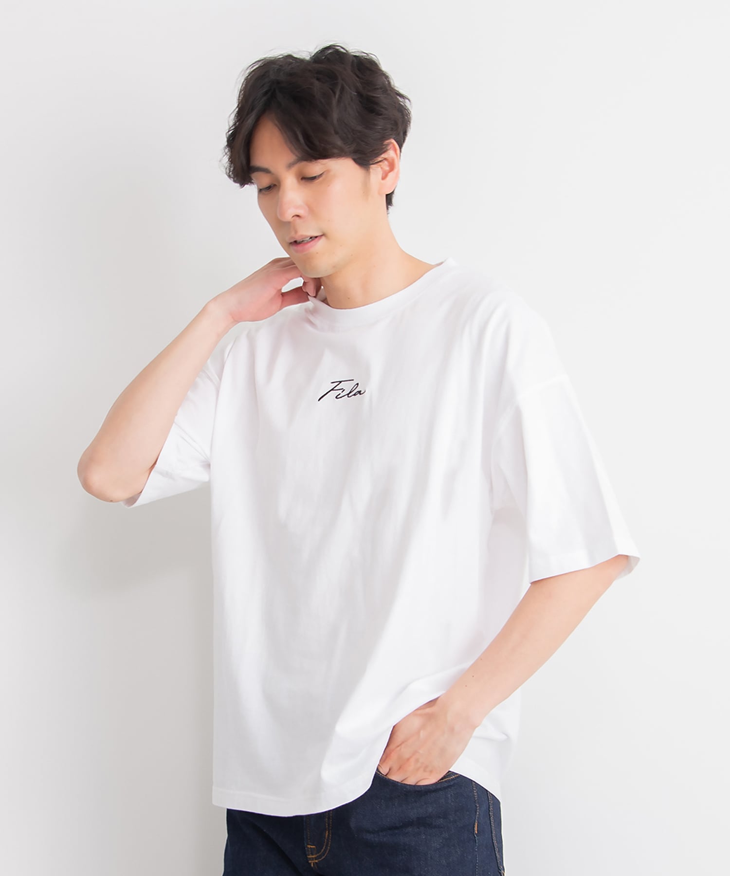 ユニセックス向けのブランドをメインにした、カジュアルな洋服や服飾