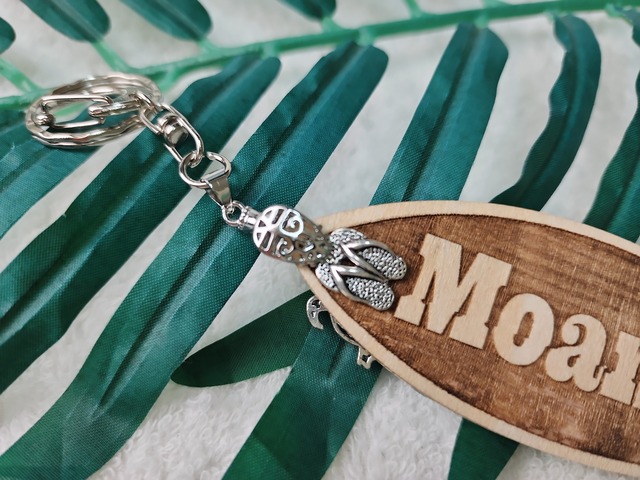 464.オーシャンレジンアート 名入れサーフボードキーホルダー