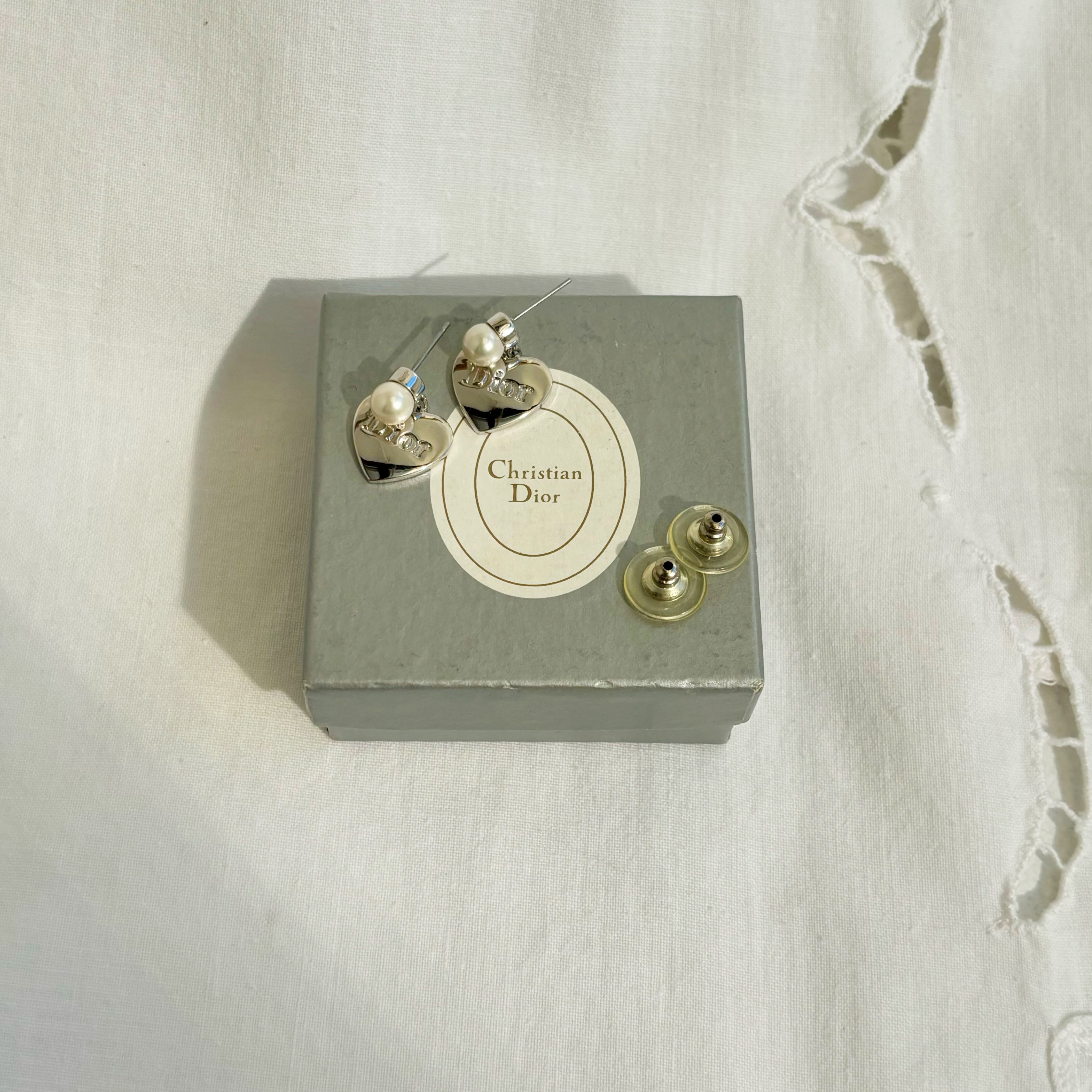 dead stock- Dior pearl ♡logo swing pierce | TOKYO LAMPOON online shop