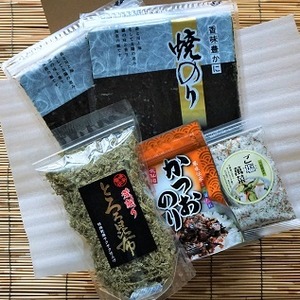 焼のり寒流のり金印・荒削りとろろ昆布・母ちゃんのかくし味ご塩萬菜（ごえんまんさい）・かつおのりふりかけ【ギフト箱入り】