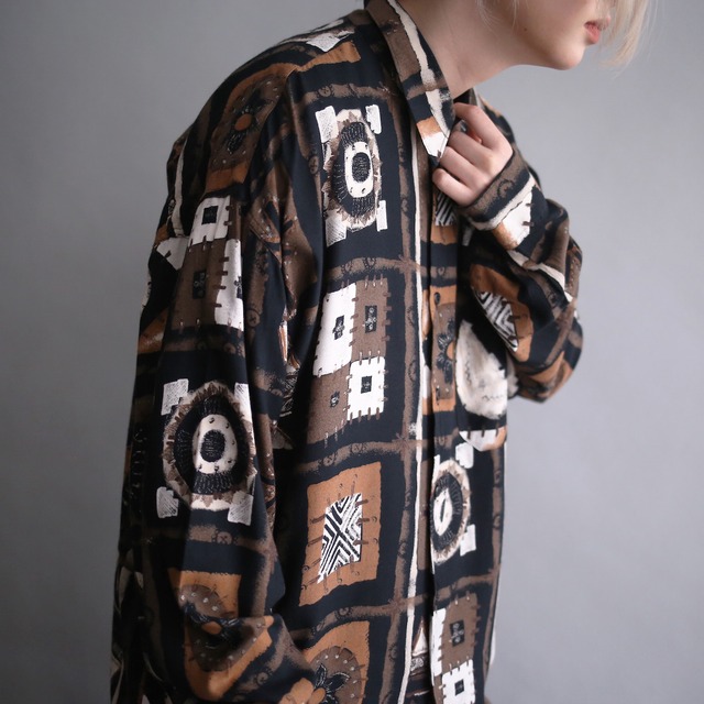 dark modern flower and art pattern loose shirt