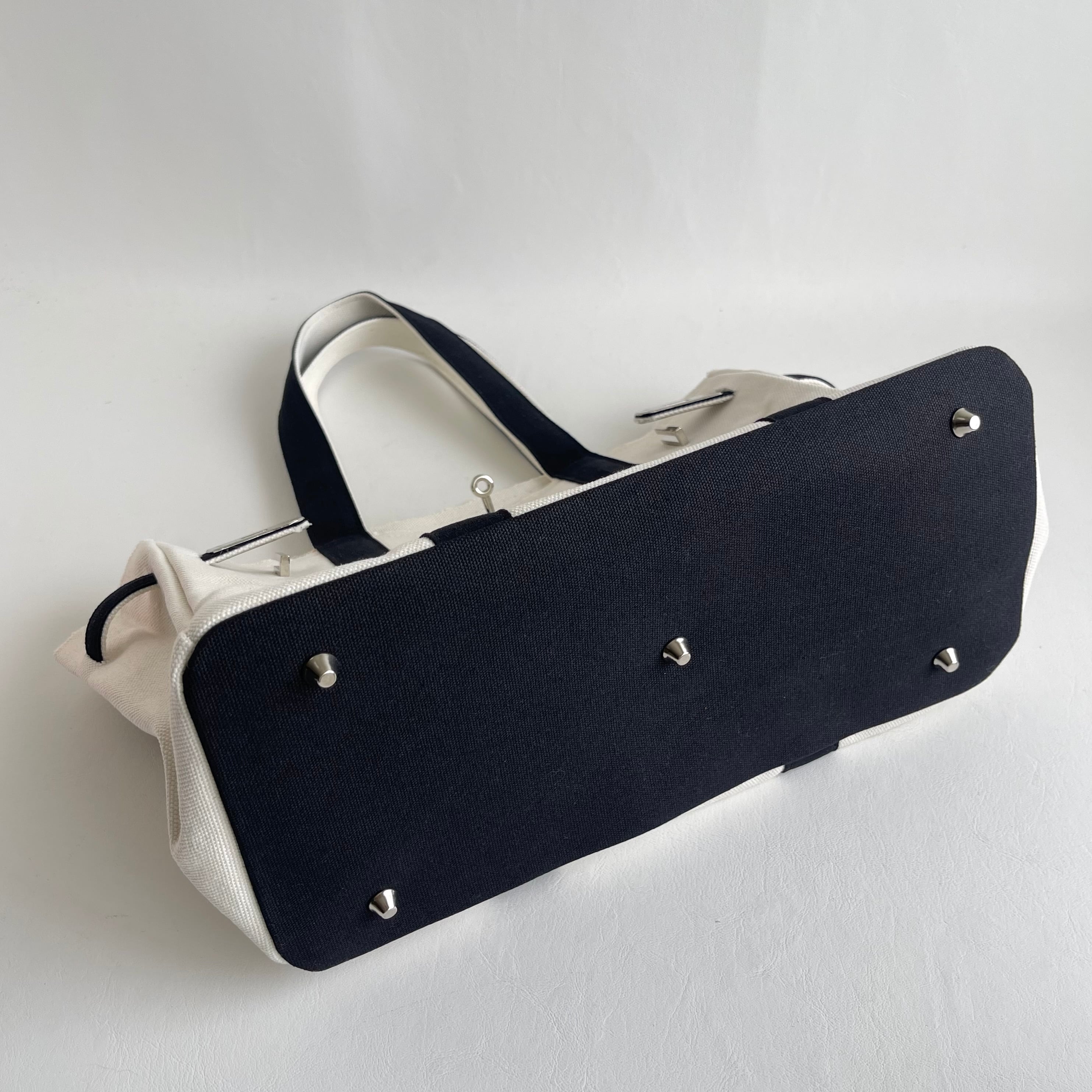 KANAGU tote BAG / raw edge style / black x silver | meong blue