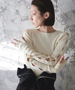 ROUND CUT DESIGN RIB KNIT TOPS (YELLOW)