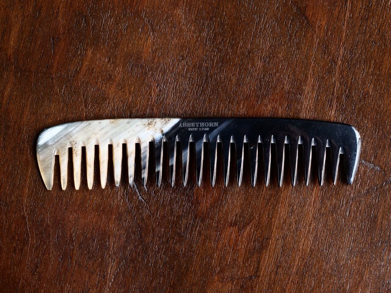ABBEY HORN / Wide Tooth Comb | UNION WORKS ONLINE STORE