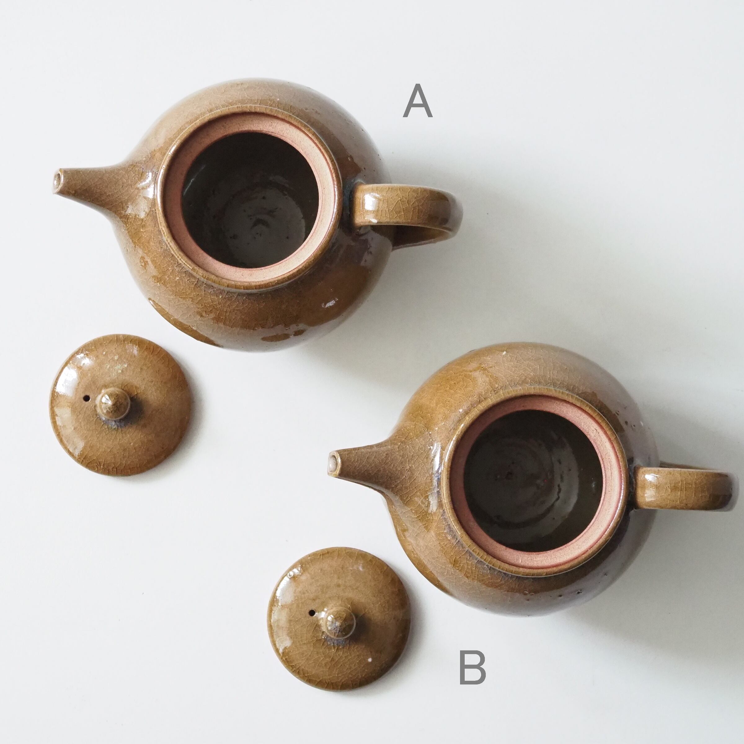 田谷直子 ポット(灰釉・はちみつ・黒ルリ) | H.works