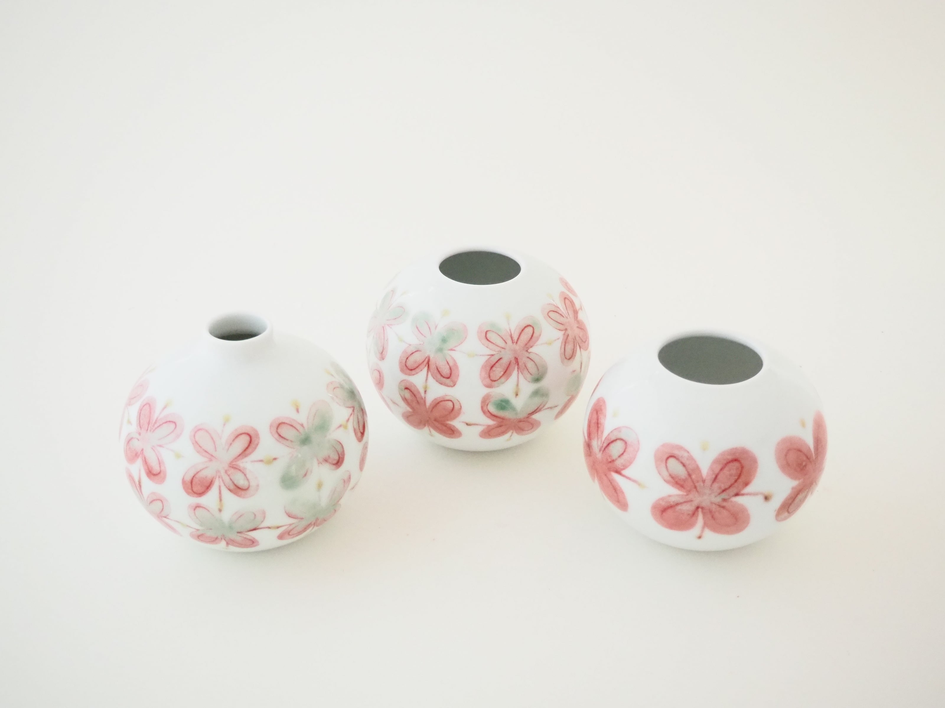 四つ花文丸花瓶 （釉裏紅） | 一位窯