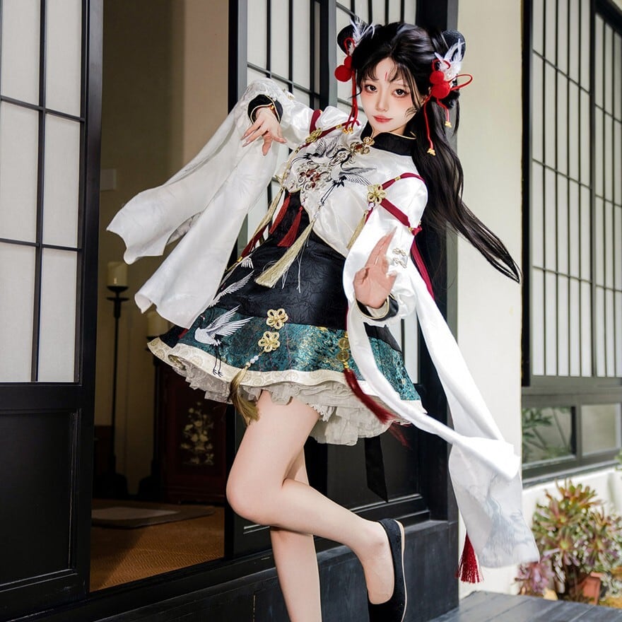 一瞬で主役になれる「極上華ロリ・セットアップ」華ロリ チャイナ