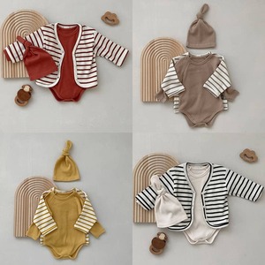 【秋作】帽子付シンプルロンパースORボーダーカーディガン　全4色
