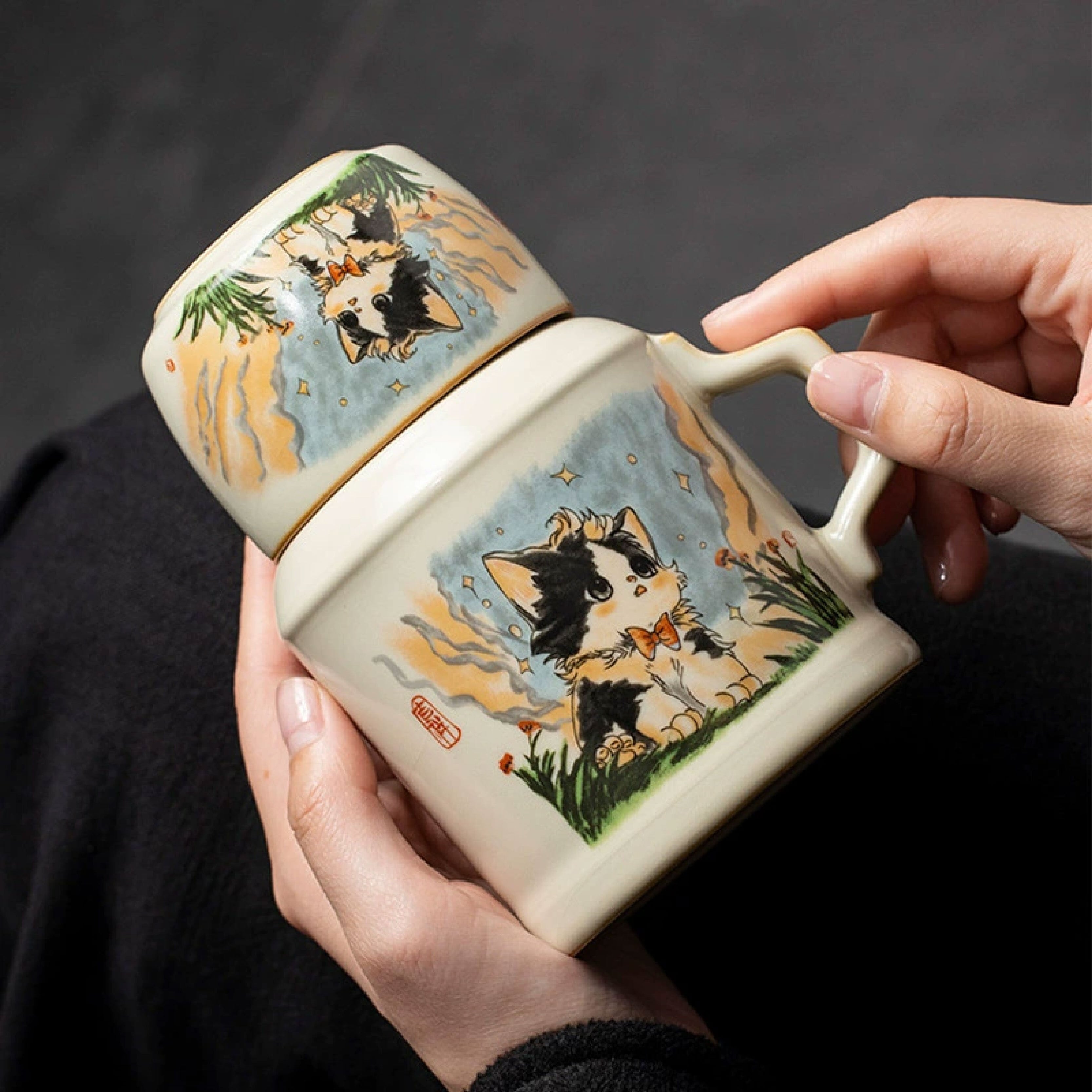 okapi pottery 猫の絵柄 陶器製 蓋付き小物入れ HY 1130 .猫柄陶器茶器 蓋付きマグカップ 急須風ティーカップ