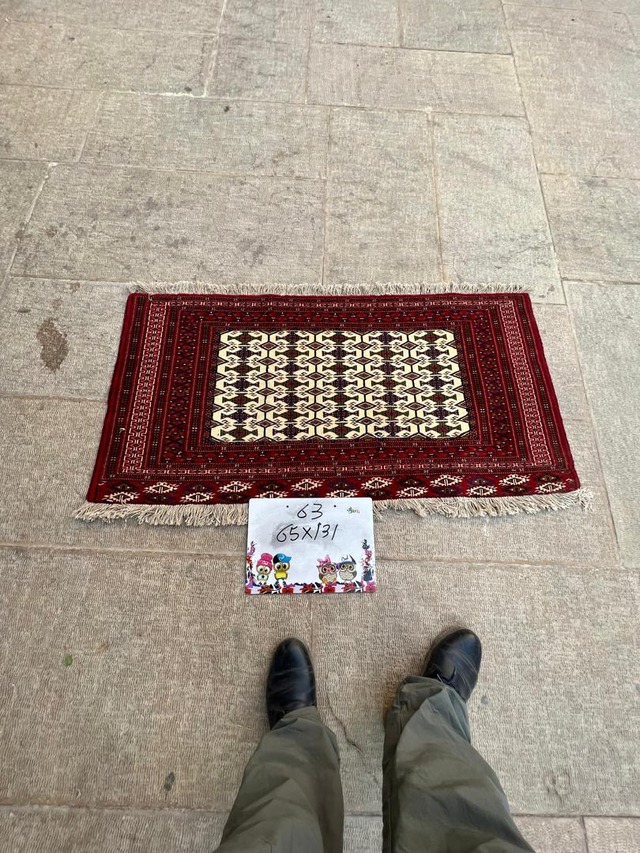 絨毯クエスト69【No.T63】 ※現在、こちらの商品はイランに置いてあります。ご希望の方は先ずは在庫のご確認をお願いします。