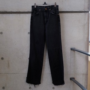 Wrangler / Straight Damage Denim