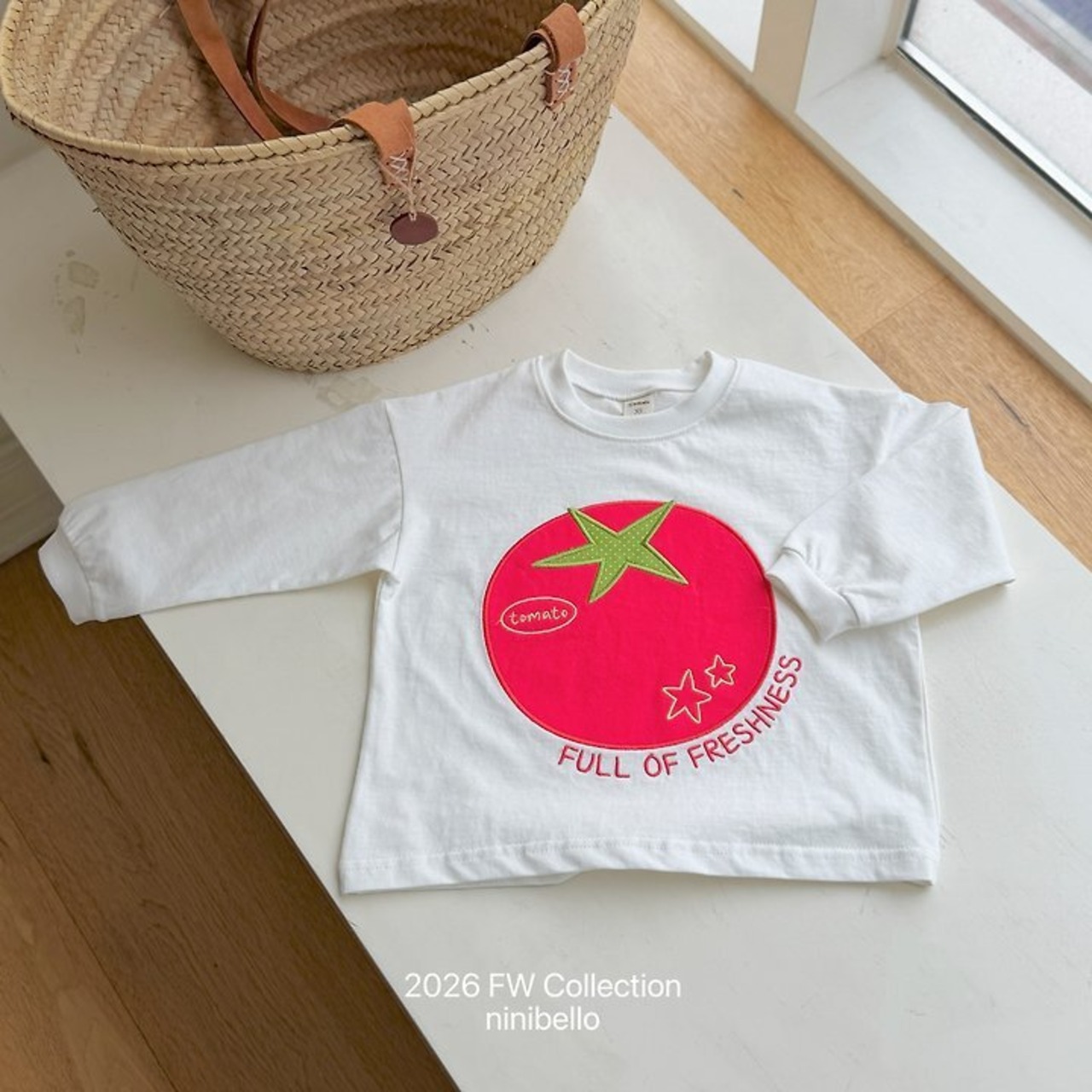 韓国子供服 / ninibello / Tomato Patch T-shirt  / 長袖Ｔシャツ *XS~XXL*