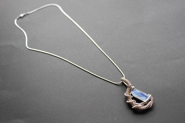 Kyanite silver925 wirewrapping pendant