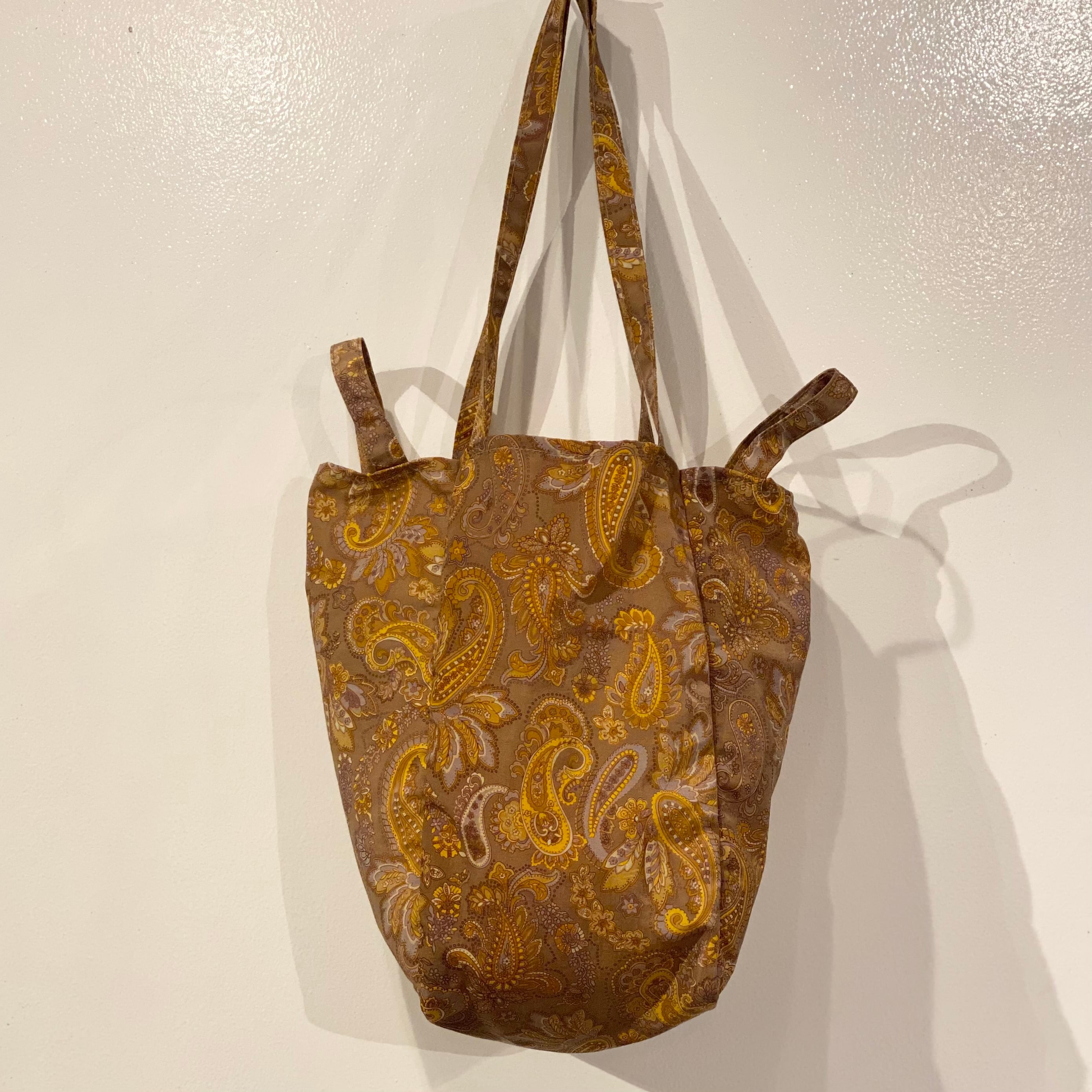 AMIACALVA(アミアカルヴァ) Easy bag(M) A130 PAISLER GOLD