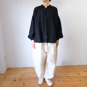 Native Village (ネイティブヴィレッジ) No.06/ serenity : 静謐 ダーツカーゴパンツ(off white)