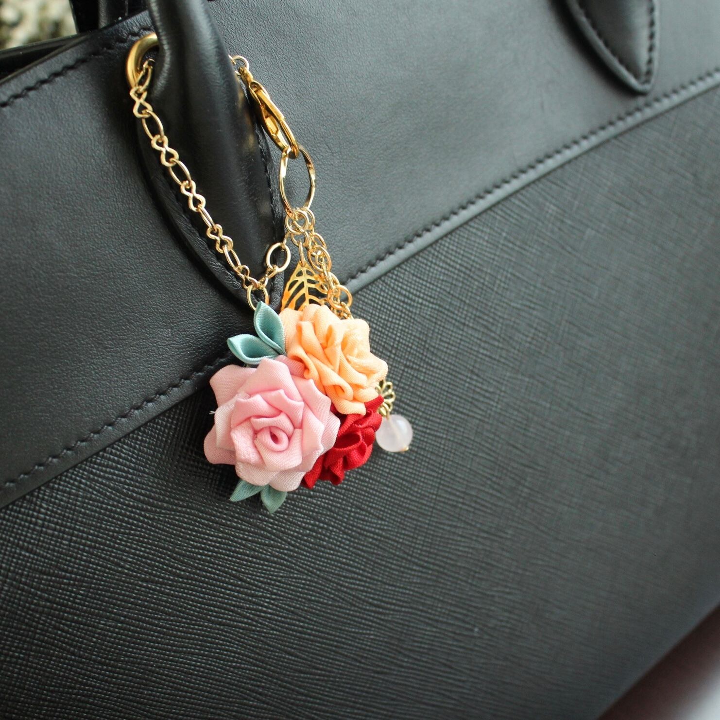 薔薇のバッグチャーム │ 帯留め │ コサージュ │ ブローチ │ ヘア