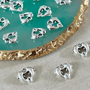 【4個】ドルフィンハートチャーム /パーツ/イルカ