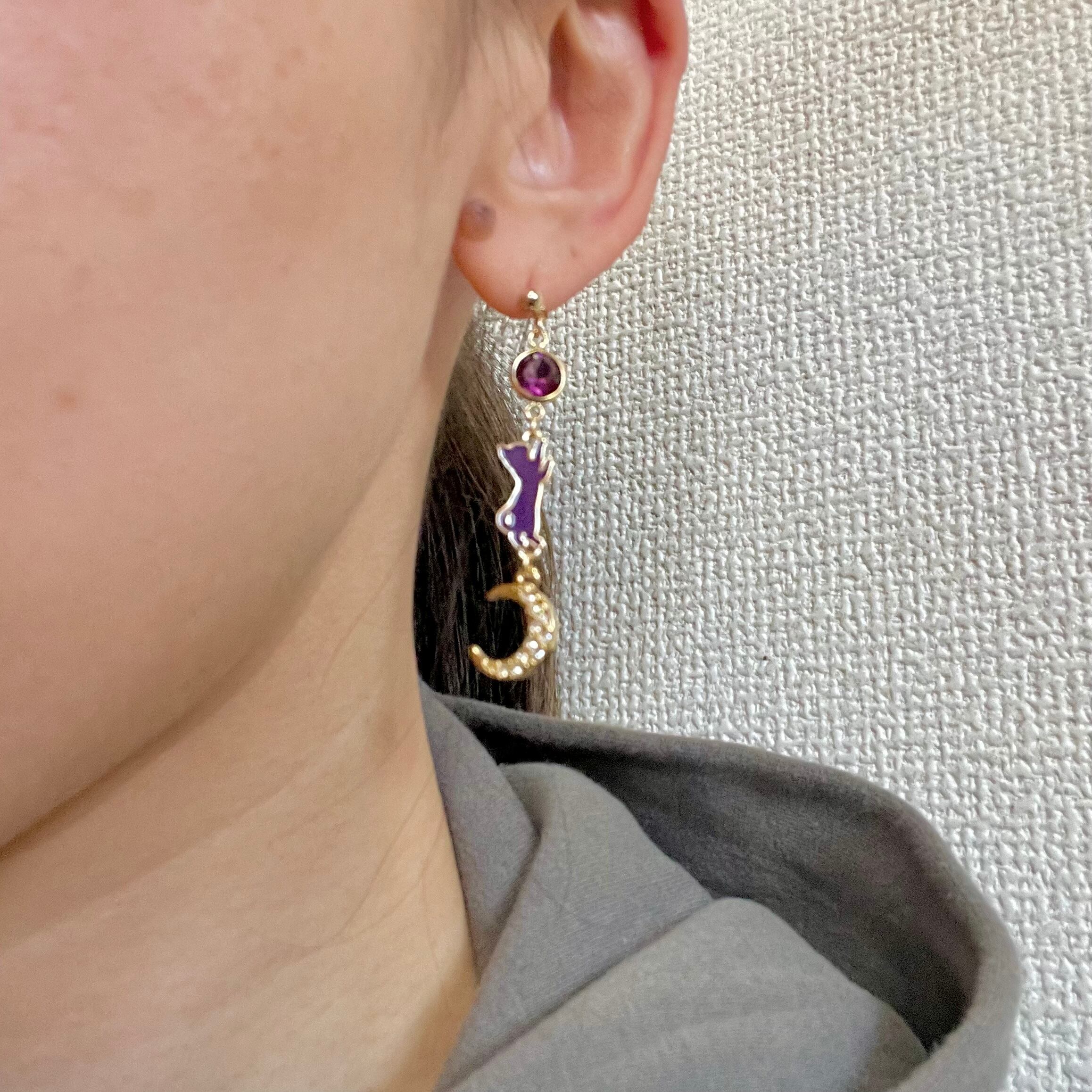 【895】月と猫のピアス／イヤリング 895】月と猫のピアス／イヤリング