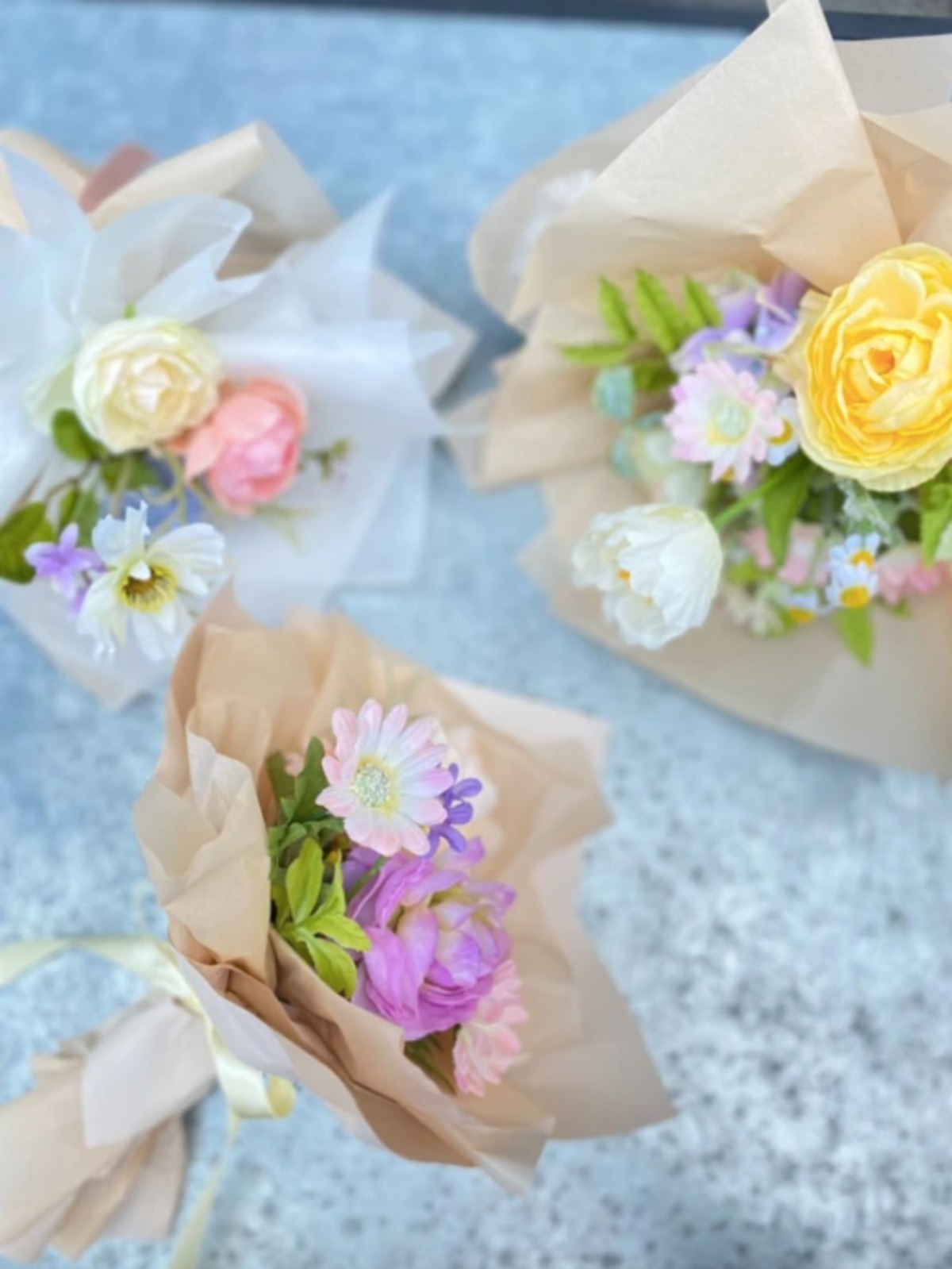 ご希望の色合いで作る＊造花の韓国風花束トスブーケ(小) | オリジナル