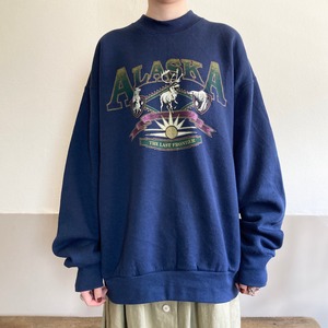 1990s ALASKA Animal "FRUIT OF THE LOOM " Sweatshirt made in Canada