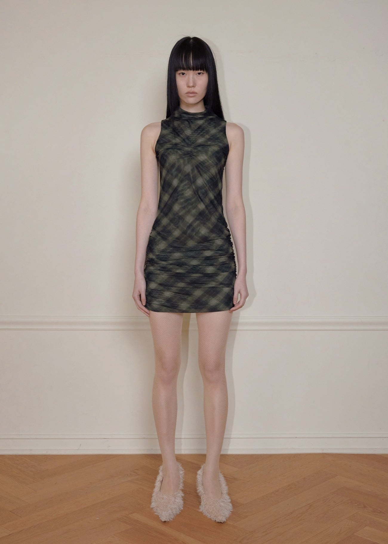 BOHEMSEO 】 square neck mini dress Beverly and Beck Satin Square