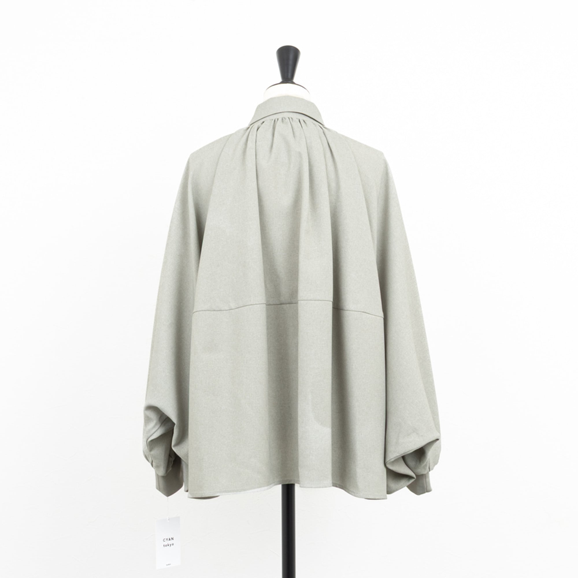 CYAN TOKYO／シアン トーキョー】ラウンドギャザードルマンブルゾン