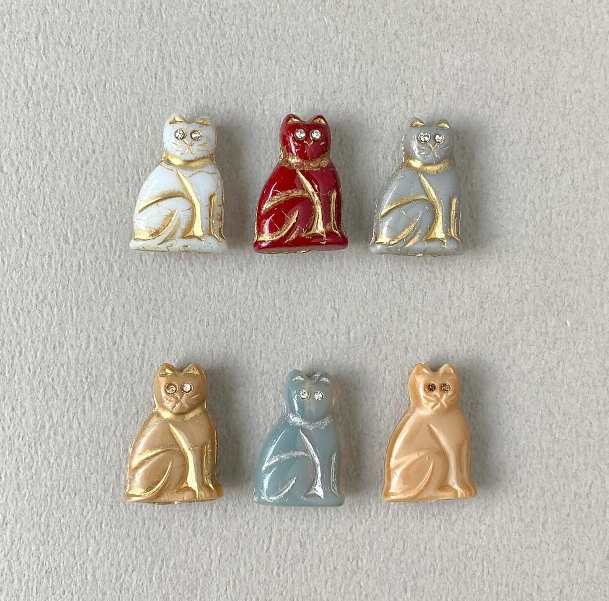 新色追加〉ビジューアイお座り猫チェコビーズ（20mm） | Dua