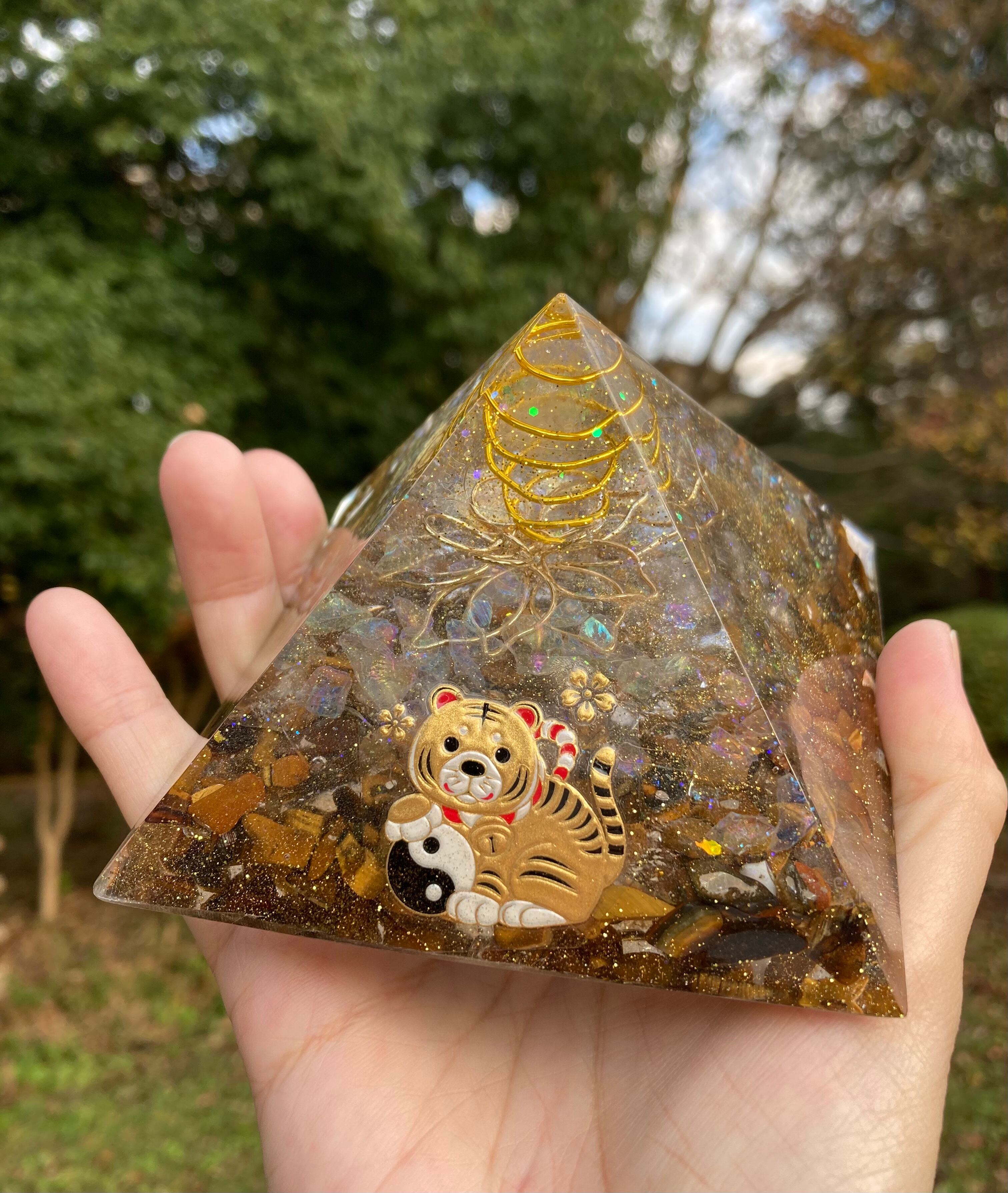 流行のアイテム ひまわり様 専用ページオルゴナイト優雅に座る九尾の狐